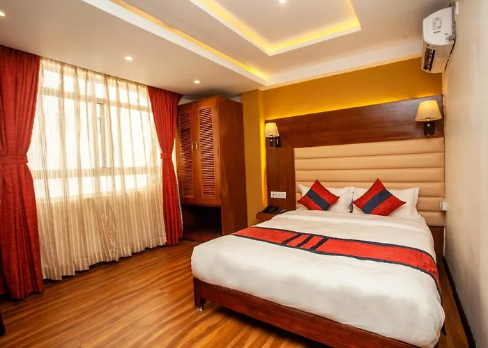Jampa Hotel 4*